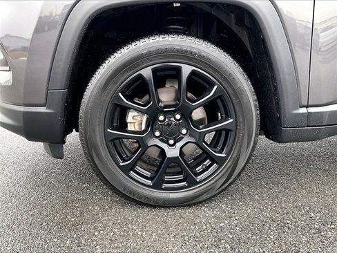 Used 2022 Jeep Compass Altitude w/ Sun and Sound Group image 7