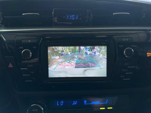 Used 2014 Toyota Corolla S FWD image 20