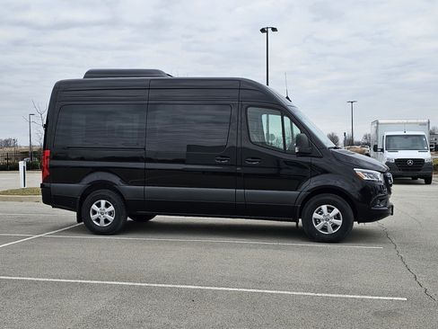 New 2025 Mercedes-Benz Sprinter 2500 image 2