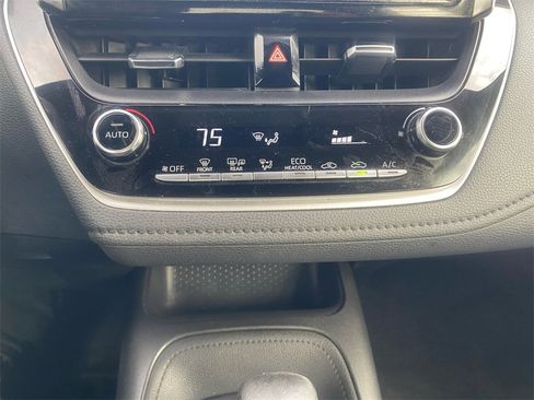 Used 2020 Toyota Corolla SE image 22