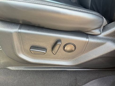 Used 2024 Ford Expedition Max XLT image 21