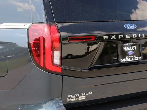 Certified 2025 Ford Expedition Platinum w/ Driver's Package image 13