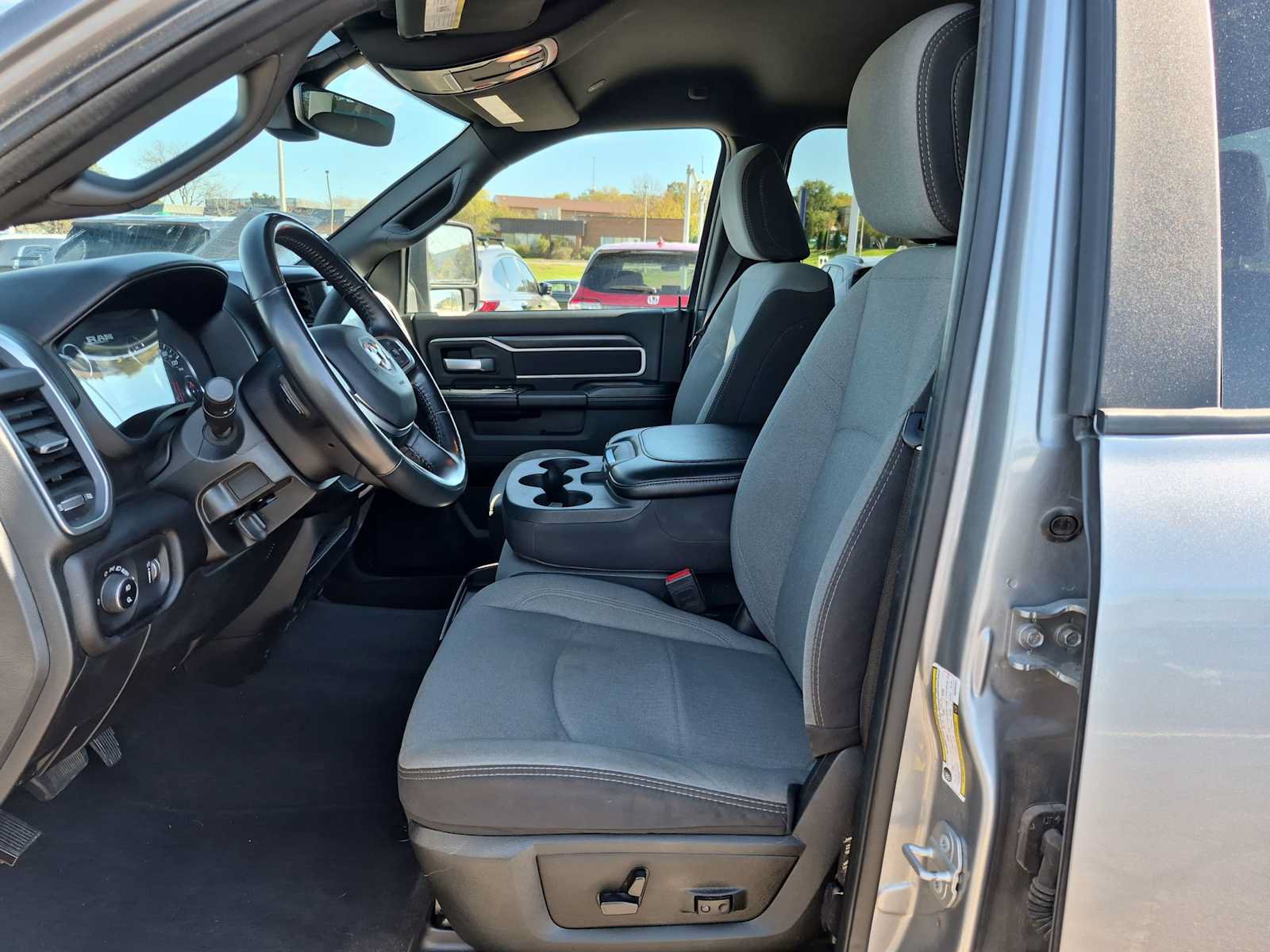 Used 2024 RAM 2500 Big Horn AWD/4WD image 16