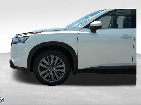 Used 2023 Nissan Pathfinder SL w/ SL Premium Package AWD/4WD image 5