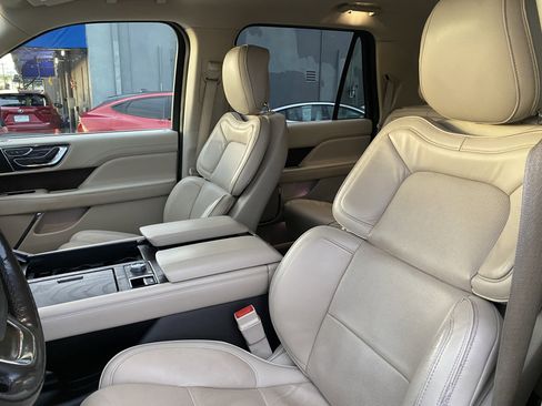 Used 2018 Lincoln Navigator L Select w/ Cargo Package image 20