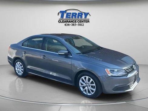 Used 2013 Volkswagen Jetta SE image 2