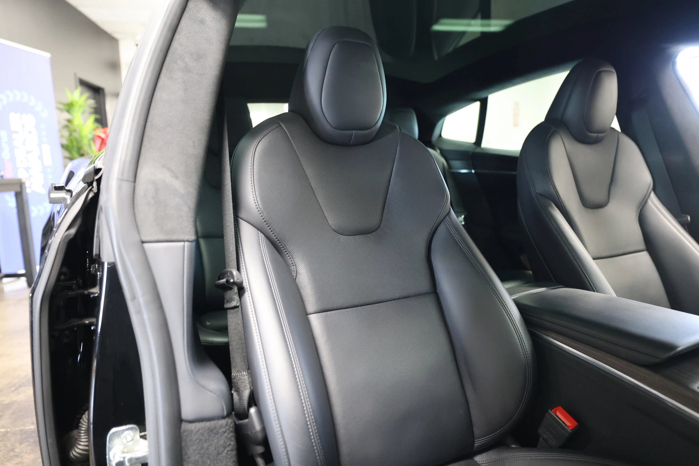 Used 2021 Tesla Model S Long Range AWD/4WD image 36