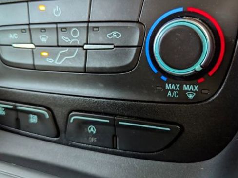 Used 2022 Ford Transit Connect XL image 31