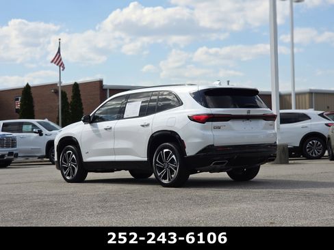 Used 2025 Buick Enclave Sport Touring w/ Super Cruise Package FWD image 5