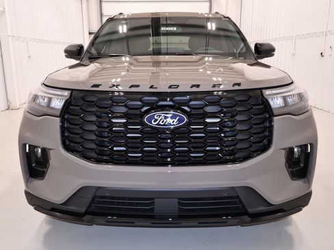 New 2027 Ford Explorer ST-Line w/ Premium Package AWD/4WD image 4