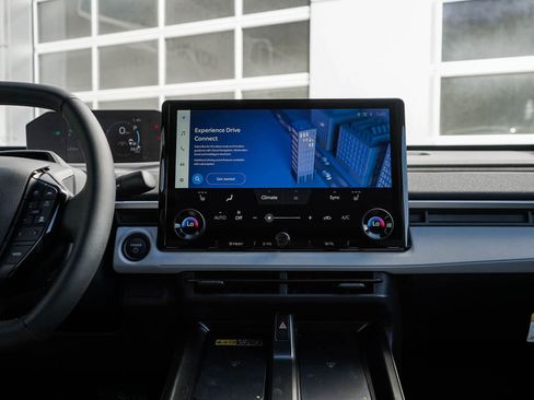 New 2026 Subaru Solterra AWD/4WD image 15