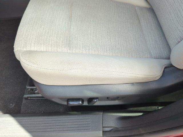 Certified 2021 Nissan Rogue SV FWD image 34