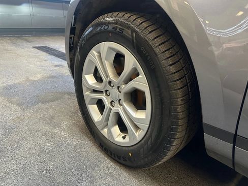 Used 2020 Land Rover Range Rover Evoque S image 32