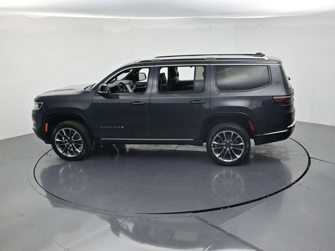 Used 2025 Jeep Wagoneer Series III w/ Premium Group I AWD/4WD image 49