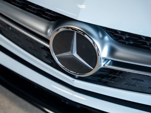 Used 2017 Mercedes-Benz SL 63 AMG image 8