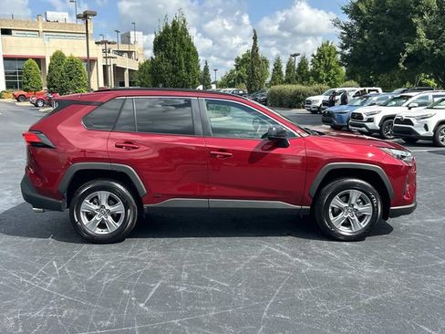Used 2025 Toyota RAV4 LE AWD/4WD image 3