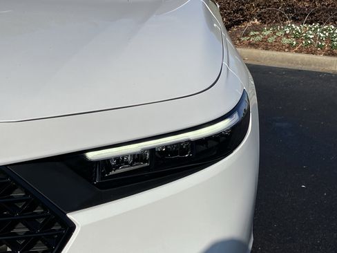 Used 2025 Honda Accord SE image 5