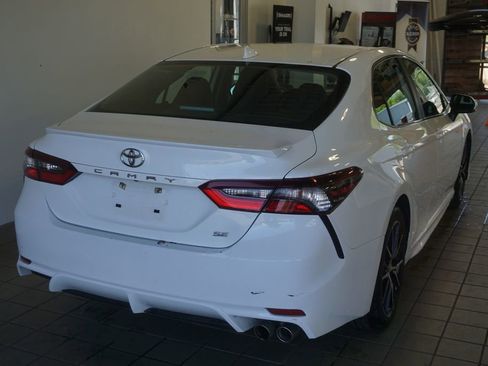 Used 2023 Toyota Camry SE FWD image 13