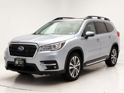 Used 2022 Subaru Ascent Limited w/ Technology Package image 2
