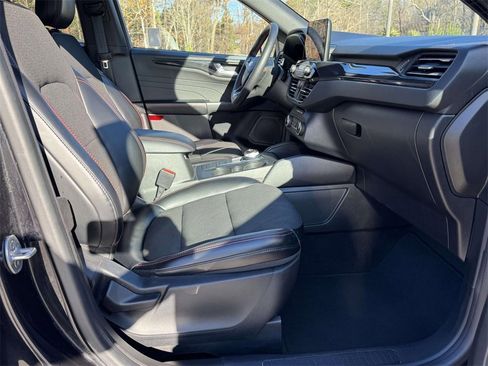 Used 2024 Ford Escape ST-Line image 14