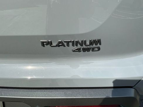 New 2026 Nissan Pathfinder Platinum image 19