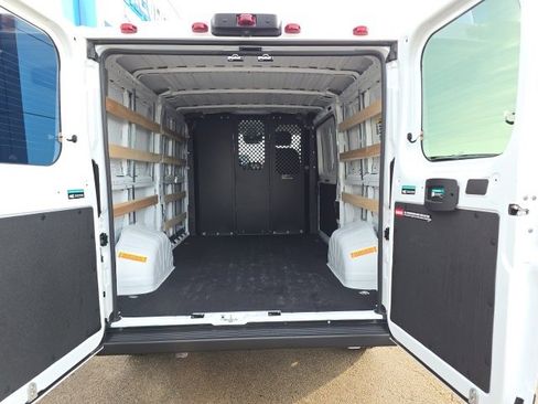 Used 2025 RAM ProMaster 2500 w/ U-Haul Equipment Group image 9