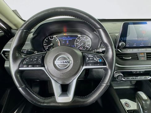 Used 2019 Nissan Altima 2.5 SV image 11