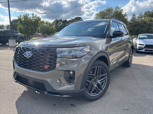 New 2026 Ford Explorer ST w/ Sun And Sound Package image 4