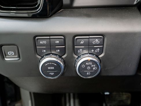 Used 2024 GMC Sierra 2500 AT4 w/ AT4 Premium Plus Package image 34