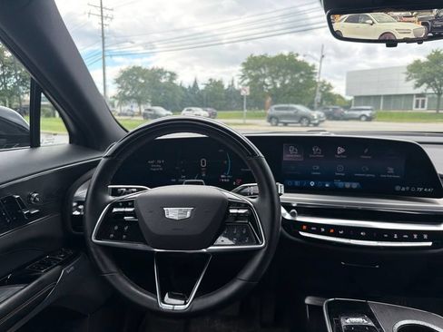 Certified 2025 Cadillac Lyriq Sport w/ LPO, Floor Liner Package AWD/4WD image 11