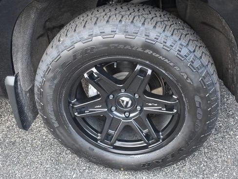 Certified 2022 Chevrolet Silverado 1500 LT AWD/4WD image 11