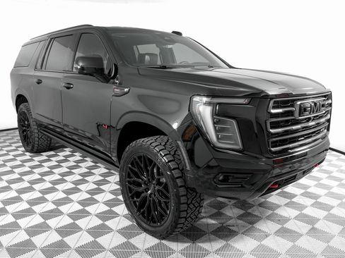 Used 2026 GMC Yukon XL AT4 Ultimate image 3