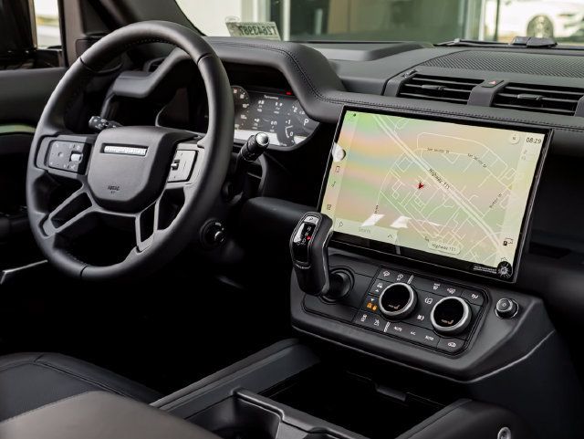 New 2026 Land Rover Defender 110 X-Dynamic SE AWD/4WD image 37
