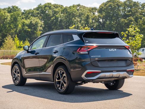 Used 2023 Kia Sportage EX image 5