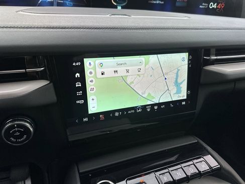 New 2025 Lincoln Navigator L Reserve AWD/4WD image 18