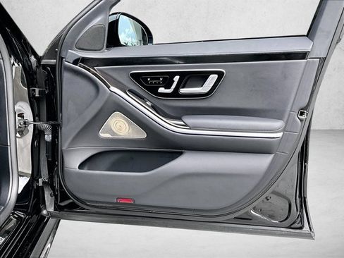 Certified 2023 Mercedes-Benz S 500 4MATIC image 19