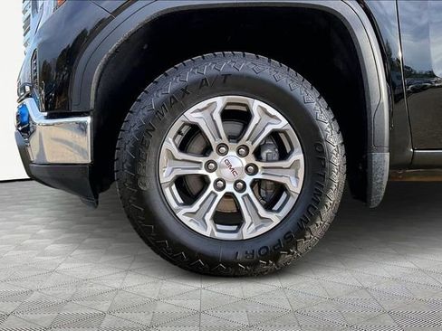 Used 2025 GMC Sierra 1500 SLT image 21