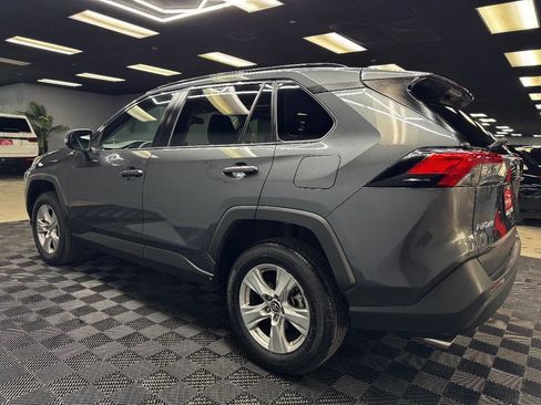Used 2019 Toyota RAV4 XLE image 9