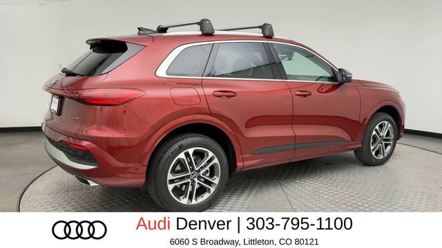 Used 2025 Audi Q5 Premium Plus w/ Premium Plus AWD/4WD image 2