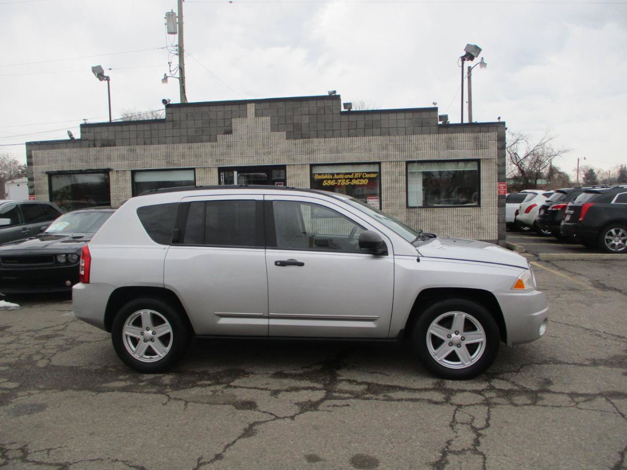 Used 2010 Jeep Compass Sport FWD image 2