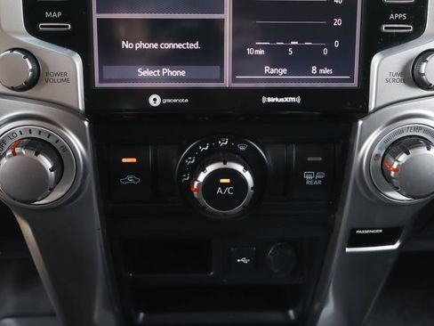 Used 2021 Toyota 4Runner SR5 AWD/4WD image 34