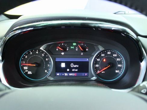 Used 2022 Chevrolet Traverse RS image 19