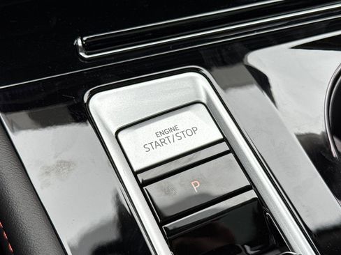 New 2025 Volkswagen Atlas Peak Edition SE image 23