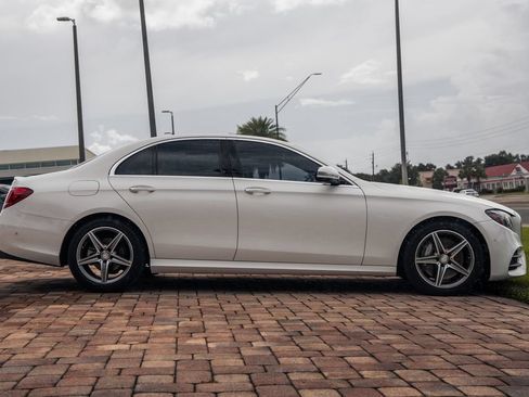 Used 2017 Mercedes-Benz E 300 4MATIC image 6