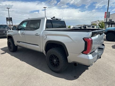 Used 2022 Toyota Tundra Platinum w/ Advanced Package AWD/4WD image 11