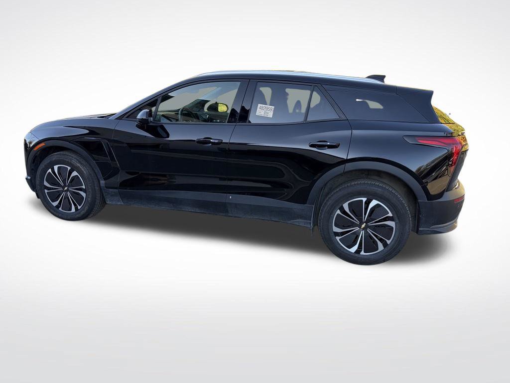 Used 2025 Chevrolet Blazer EV LT AWD/4WD image 3