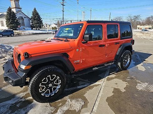 Certified 2018 Jeep Wrangler Unlimited Sport image 9