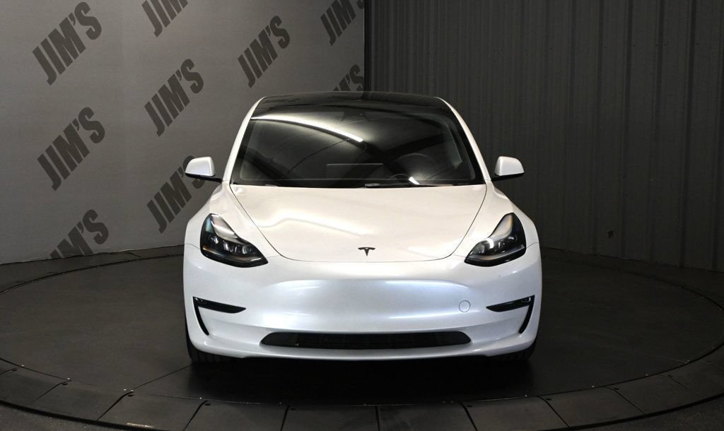 Used 2023 Tesla Model 3 Standard Range RWD image 2