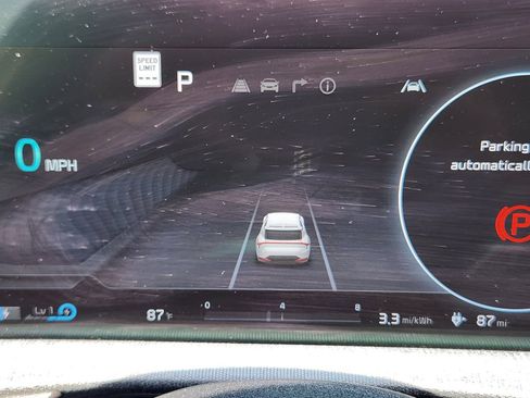 Certified 2024 Kia EV6 Light AWD/4WD image 16