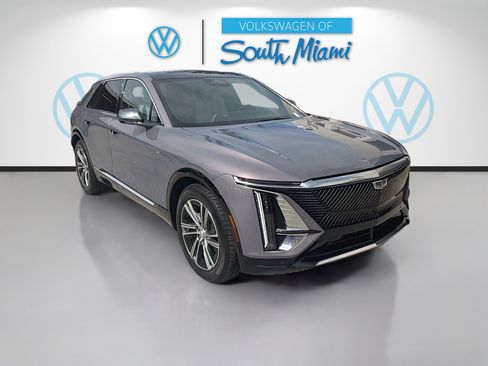 Used 2024 Cadillac Lyriq Luxury AWD/4WD image 1